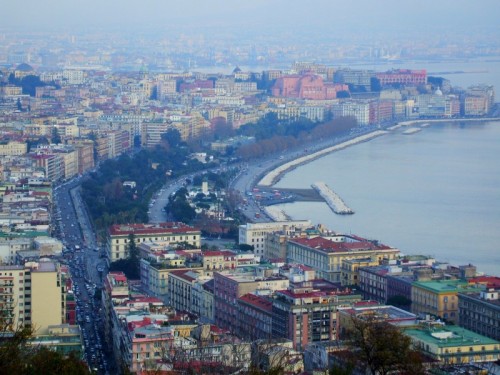 Napoli - Nonostante lo smog,sei sempre LA REGINA!