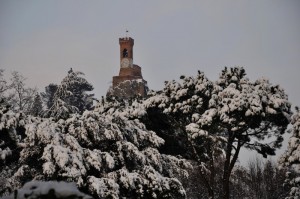 Torre dopo la nevicata
