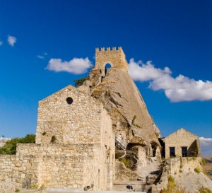 Il castello Arroccato Sulla roccia