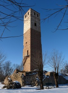 Torre di Montefalcone e resti dell’antico castello