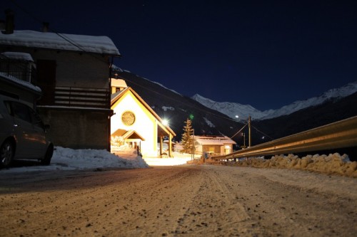 Valfurva - Alpi e Chiesa by night Valfurva - Alpi e Chiesa by night