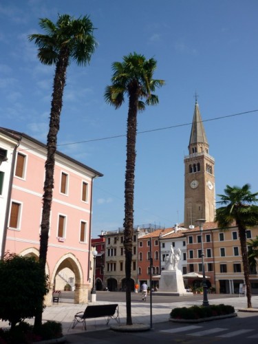 Portogruaro - La piazza Portogruaro - La piazza