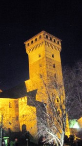 Torre by night
