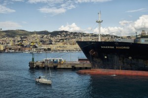 Guardando Genova dal mare