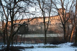 Castello visto dal fiume Olio
