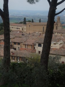 Vista dai giardini di San Gimignano