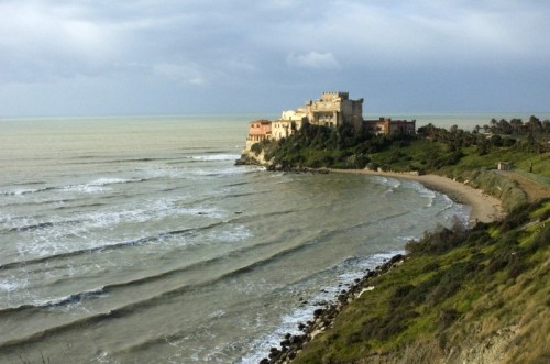 Butera - Castello di Falconara e il mare Africano Butera - Castello di Falconara e il mare Africano