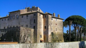 Il castello detto anche “Rospigliosi” del borgo rurale