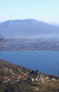 Comnago e il lago Maggiore (verbano) Piemonte