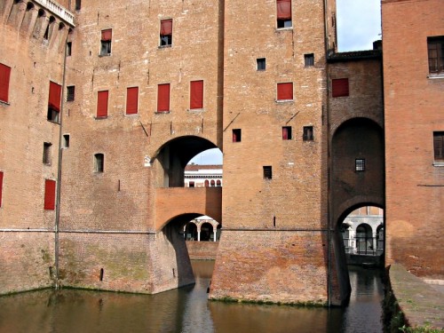 Ferrara - Castello Estense , il guado