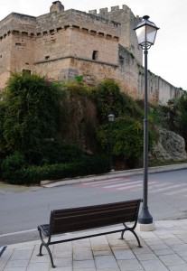 Panchina con vista sul Castello di Grottaglie