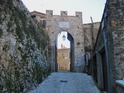 Roviano - Porta Scaramuccia
