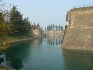 Le Mura e il canale
