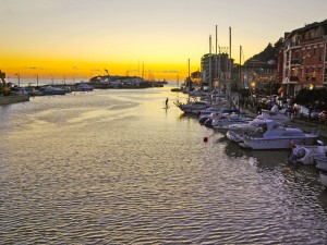 Tramonto sul  porto canale