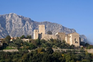 il castello delle Fratte e Fammera