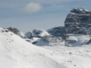 La chiesetta tra il rif. Auronzo e il rif. Lavaredo