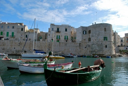 Giovinazzo - io prendo la barca verde per raggiungere "U tammurre", e tu? Giovinazzo - io prendo la barca verde per raggiungere "U tammurre", e tu?
