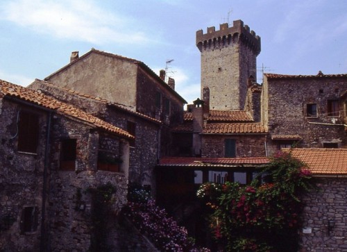 Capalbio - La torre della rocca Capalbio - La torre della rocca