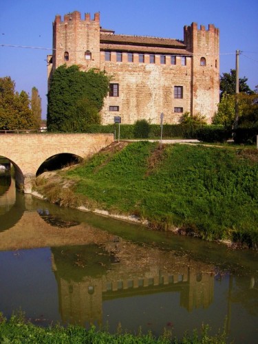 Lozzo Atestino - Anche qui purtroppo c'è il filo. Lozzo Atestino - Anche qui purtroppo c'è il filo.