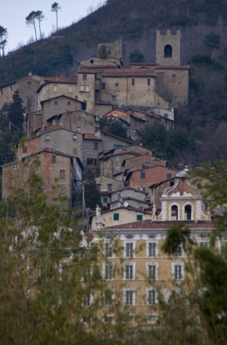 Pescia - Accorrete! ahinoi un altro scorcio in gara... uffiiiii :-) Pescia - Accorrete! ahinoi un altro scorcio in gara... uffiiiii :-)