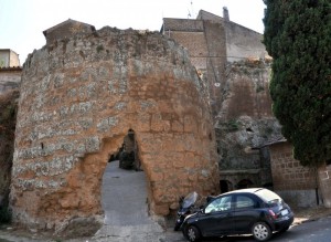 Un Varco a Mò di Porta Nella Torre