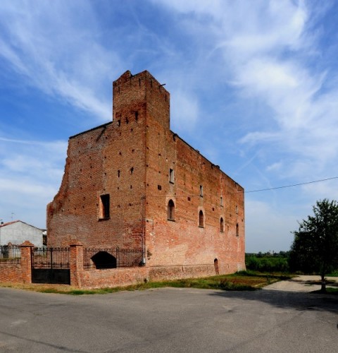 Arena Po - Castello di Arena Po 2 Arena Po - Castello di Arena Po 2