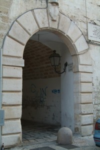 Porta Nord del Castello Nicolai-Adelfia Canneto