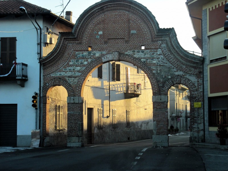 ''la porta d ingresso del paese'' - Borgo d'Ale