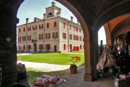 Bomporto - Villa Cavazza, panorama dai portici