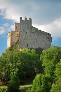 la strada più antica della Val Pusteria porta al Castel San Michele