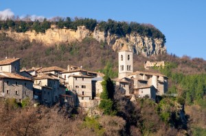 Ben protetto dalla montagna