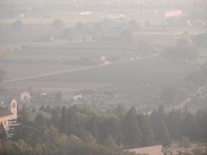 Nebbia a valle della Città