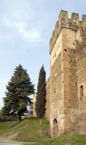 Il castello di Villafranca di Verona, porta Sud.