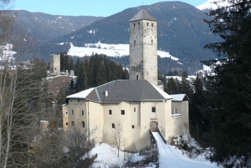 Monguelfo-Tesido - Tra gli alberi Monguelfo-Tesido - Tra gli alberi