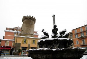 La fontana del vino e la torre