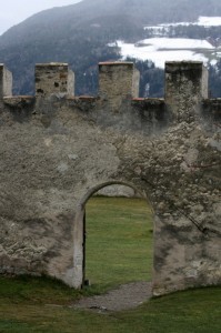 entrata di castel Velturno