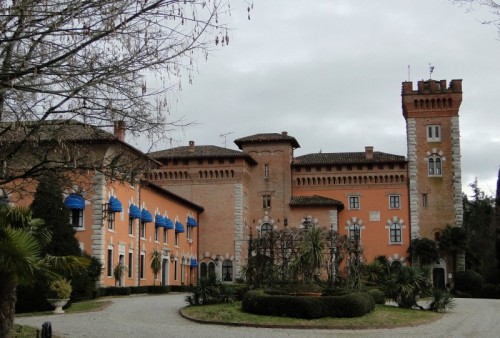 Capriva del Friuli - castello di spessa  con giardino 
