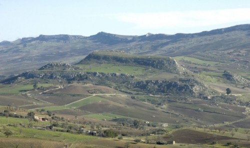 Petralia Sottana - Chibbò-(area archeologica) Petralia Sottana - Chibbò-(area archeologica)