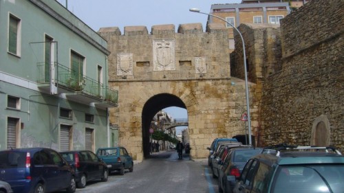 Brindisi - mura...porta Lecce
