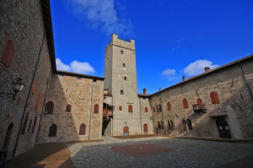 San Giorgio Piacentino - il castello di san Giorgio Piacentino San Giorgio Piacentino - il castello di san Giorgio Piacentino