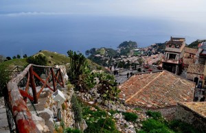 Vista sui tetti di Castelmola