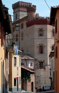 IL CASTELLO NEL PAESE