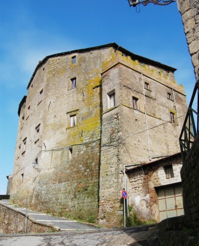 Magliano Romano - … il castello come fortezza.