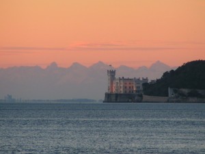 Castello di Miramare al tramonto