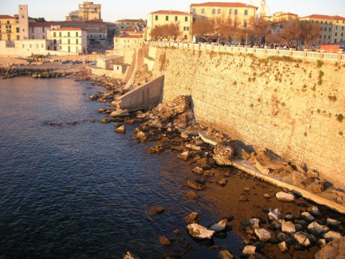 Piombino - Piombino. " Un bacio rosa "