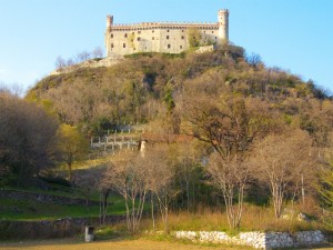 Castello di Montalto da lontano