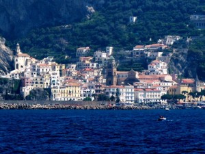 Il centro di Amalfi visto dal mare