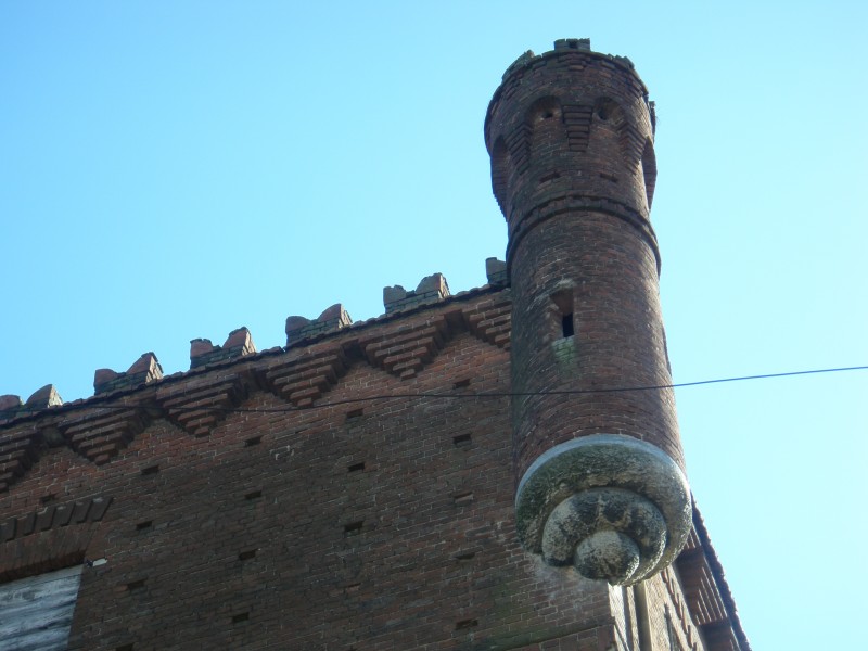 ''Una delle 4 torri del castello'' - Candia Canavese