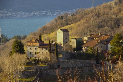 Calolziocorte - Castello dell'Innominato Calolziocorte - Castello dell'Innominato