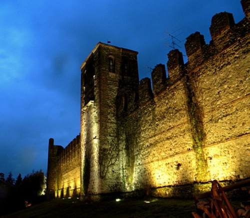 Lazise - Le mura...by night Lazise - Le mura...by night